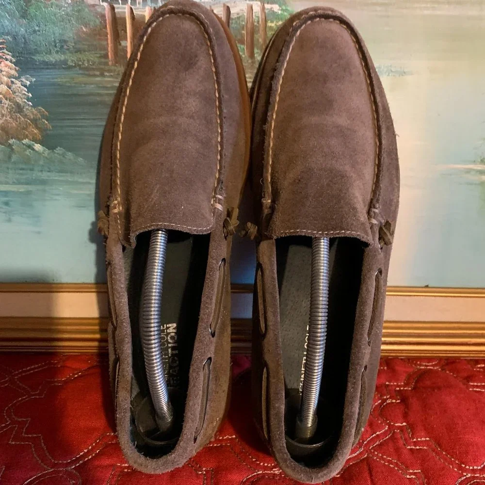 Kenneth Cole Reaction brown suede loafer/boat shoes Men's size 10
